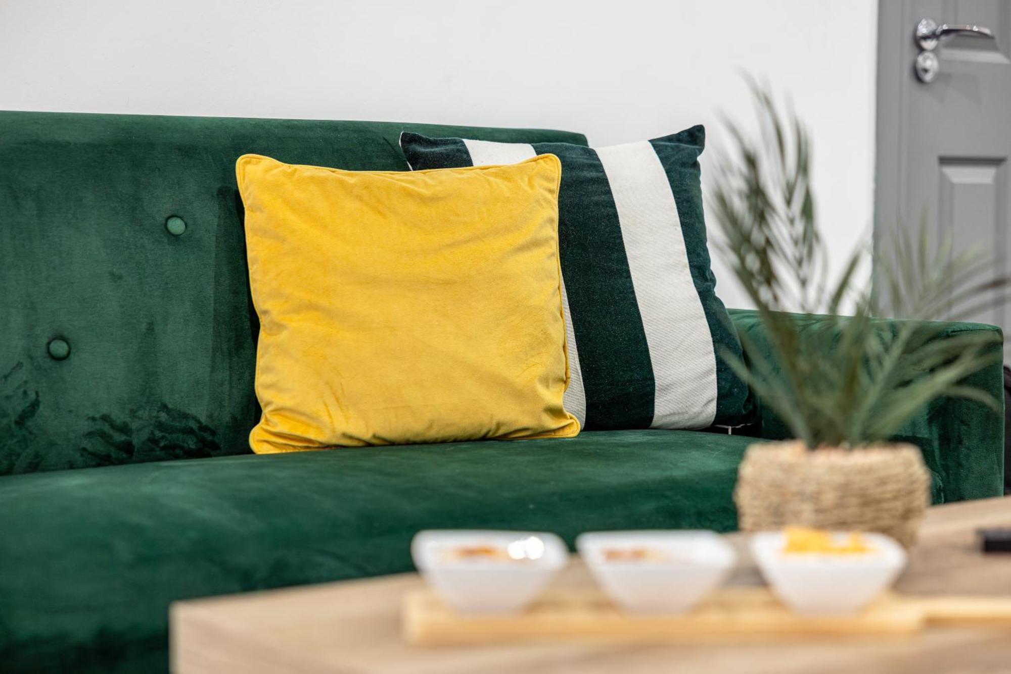 Rnm - Upgraded Business Stay For Travelling Contractors, All Amenities, Private Access Entire Place, Kitchen & Washroom, Smart Tv, Easy Access, Parking Nearby Cradley Heath Εξωτερικό φωτογραφία