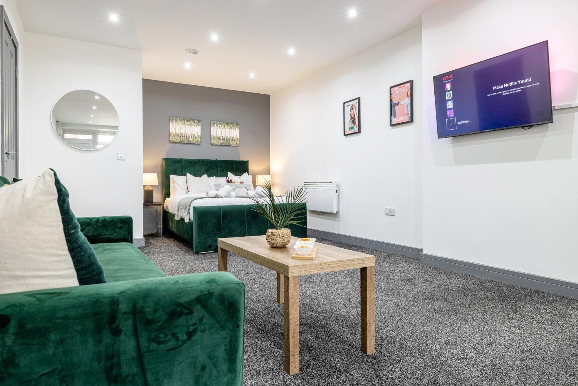 Rnm - Upgraded Business Stay For Travelling Contractors, All Amenities, Private Access Entire Place, Kitchen & Washroom, Smart Tv, Easy Access, Parking Nearby Cradley Heath Εξωτερικό φωτογραφία
